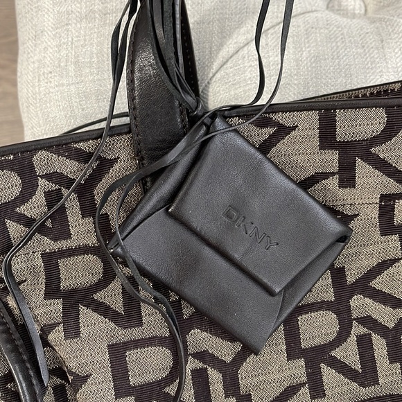 Dkny tote - Picture 4 of 12